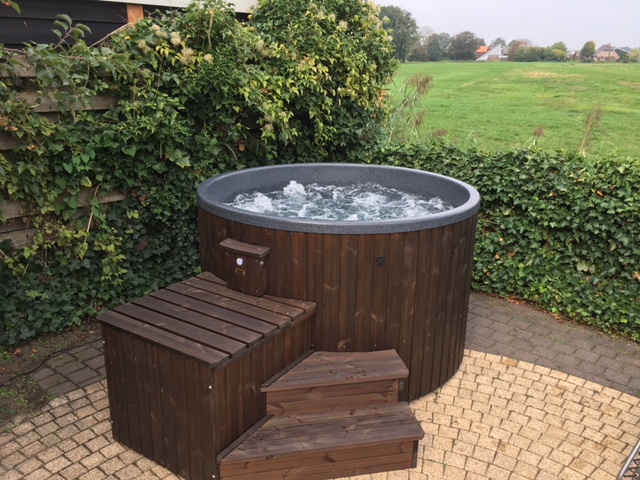 Hottub XS in Beltrum