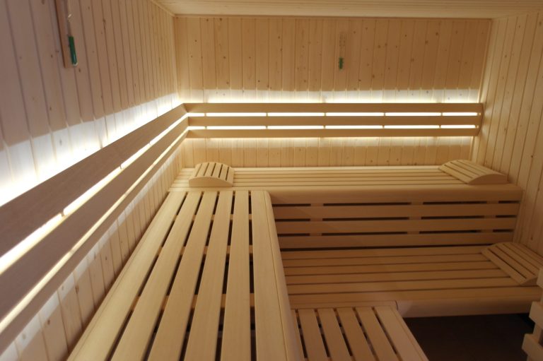 Sauna en stoomcabine bij Laco in sportaccommodatie de Roodloop in Hilvarenbeek