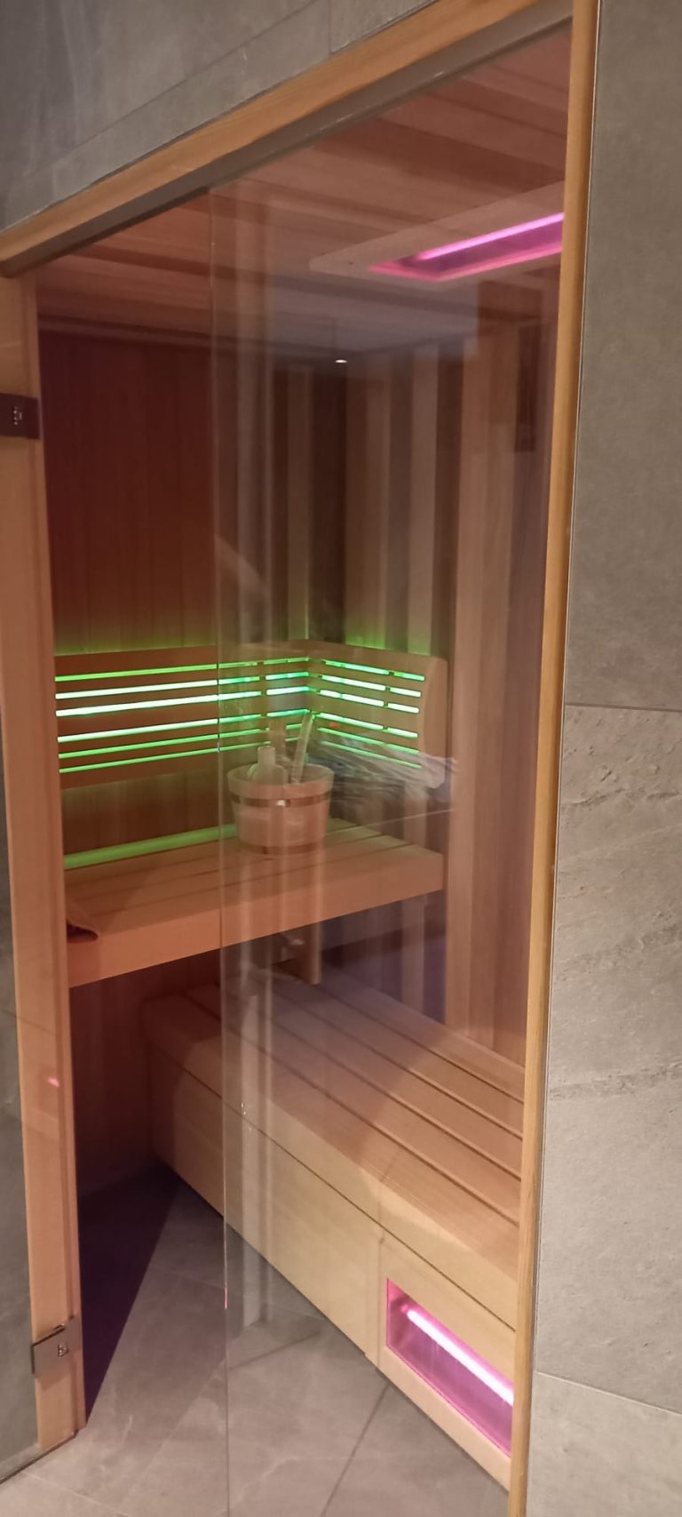Maatwerk sauna met infrarood in Enschede