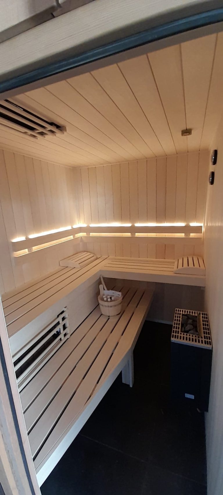 Bouwkundige sauna met infrarood in Almelo