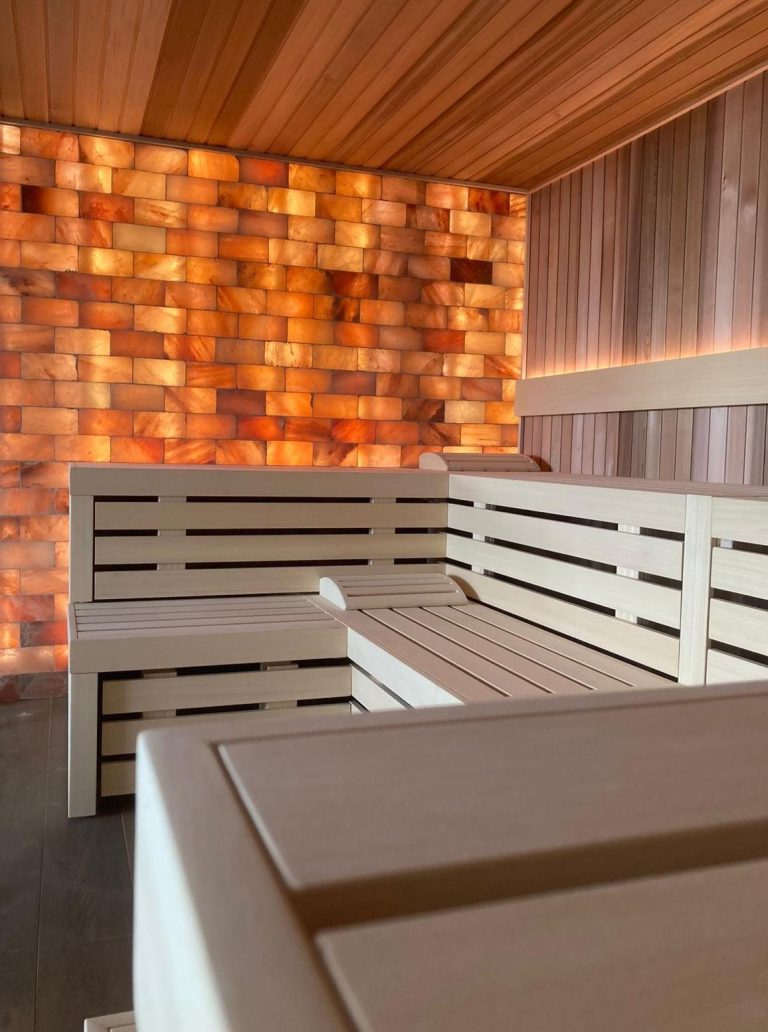 Bouwkundige sauna & infraroodcabine bij hotel van der Valk in Sneek