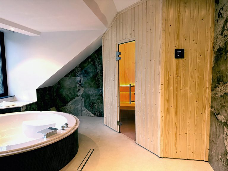 Bouwkundige sauna’s bij hotel van der Valk in Hardenberg