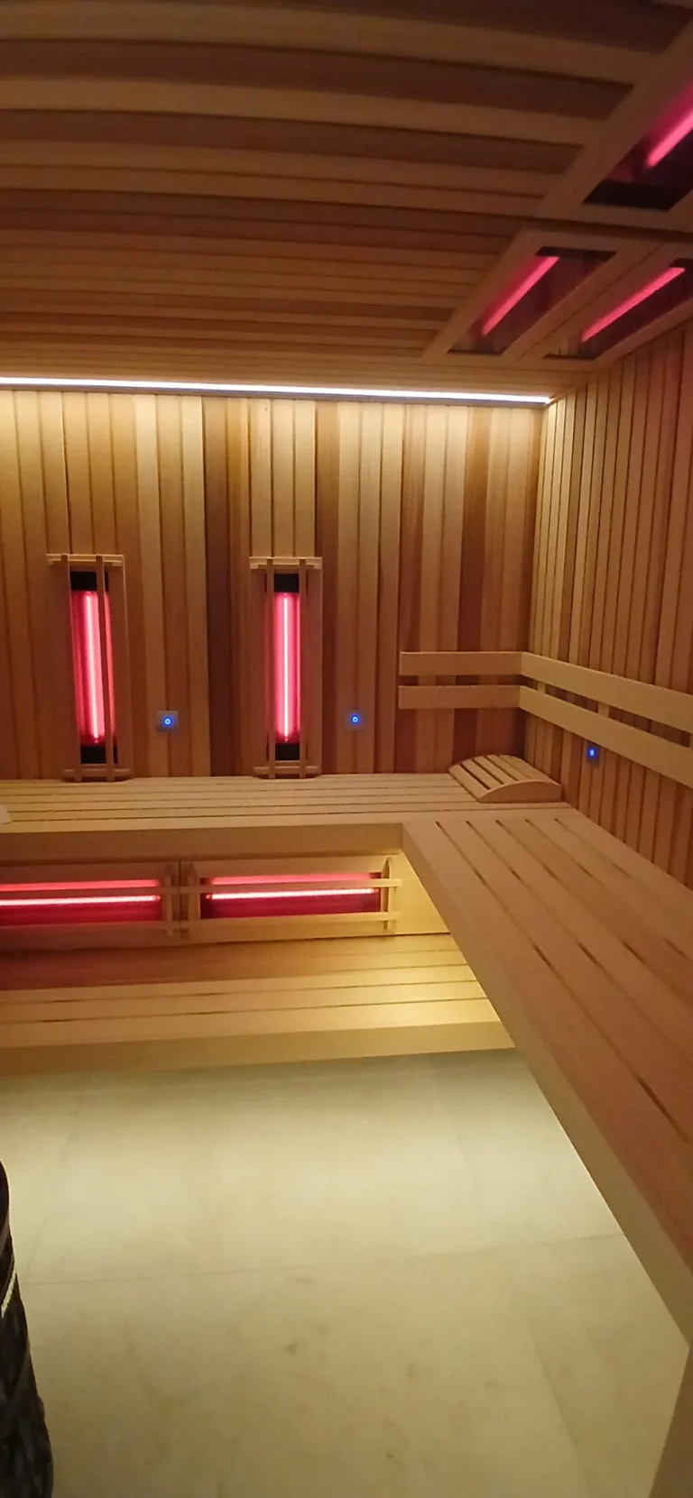 Bouwkundige sauna met infrarood in Hoenderlo